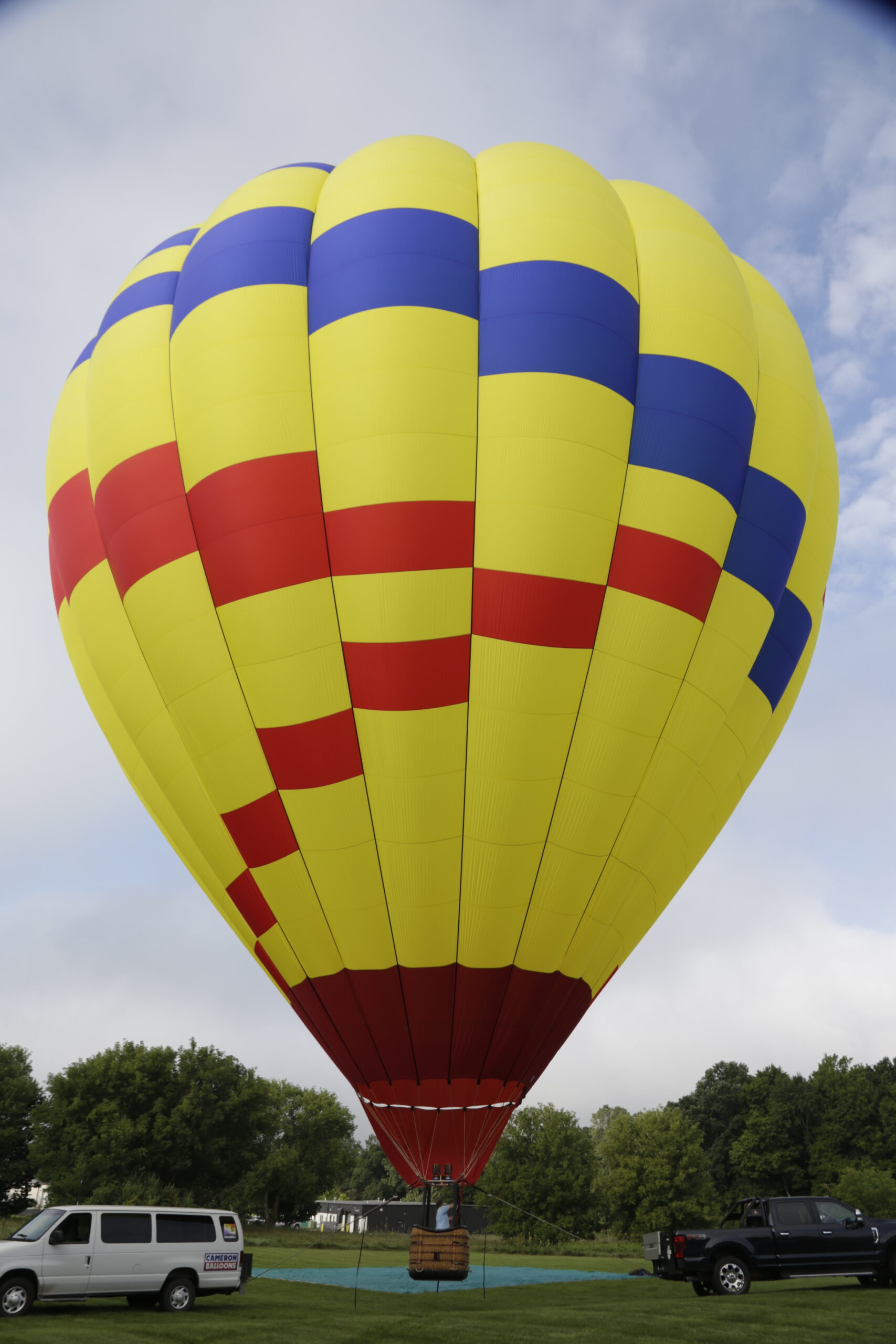 Cameron A-315 hot air balloon rising