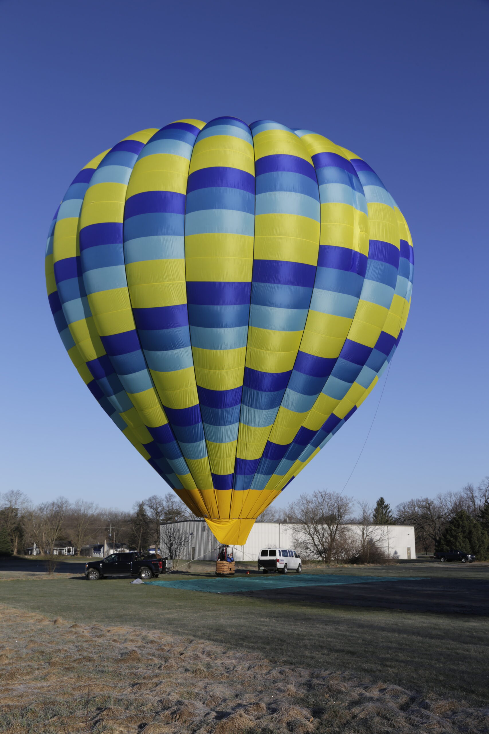 Cameron A-400 hot air balloon on ground in early Spring