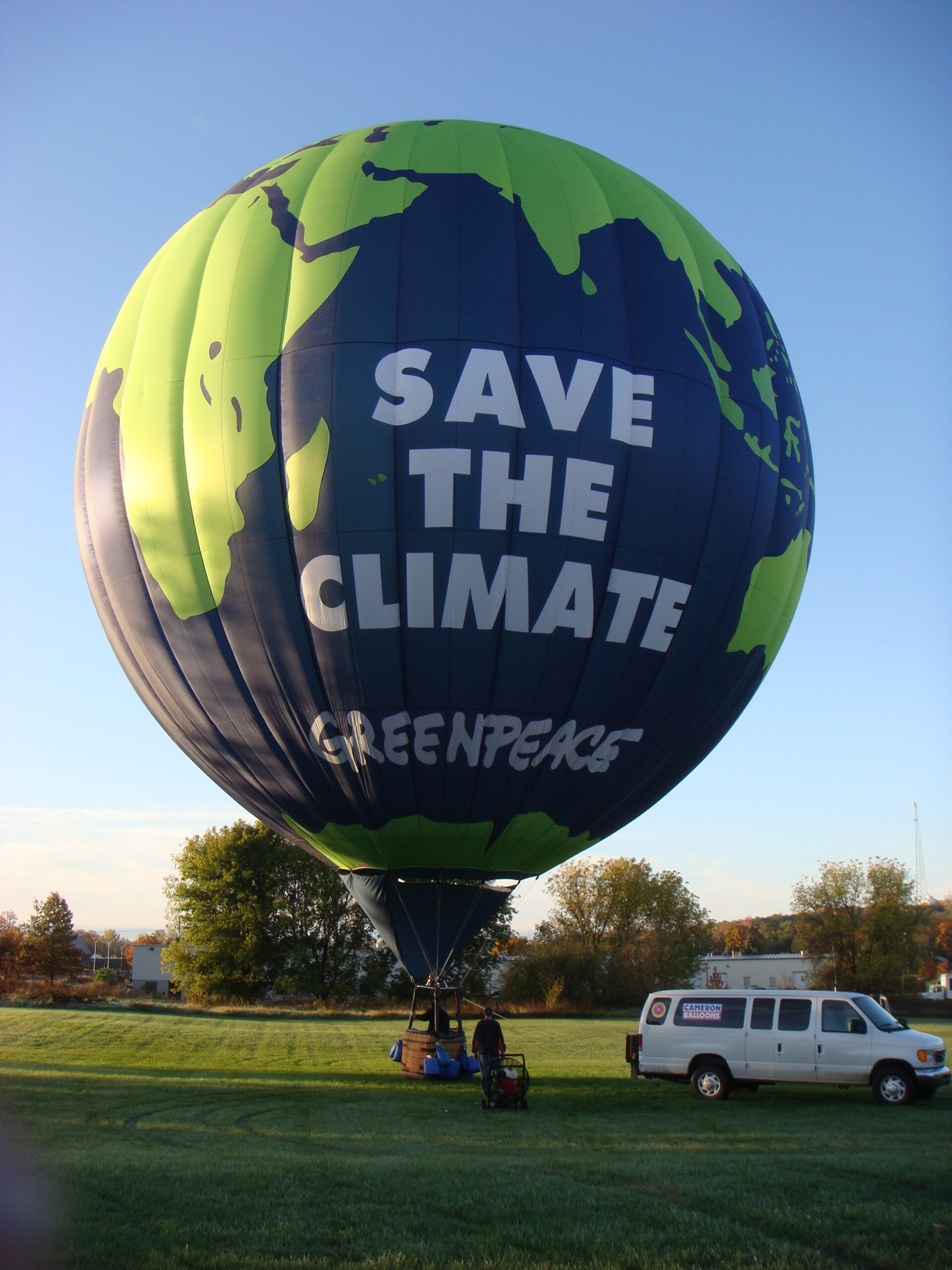 Sphere-90 special shape Cameron hot air balloon with globe artwork on ground